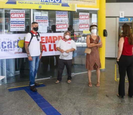 Durante paralisação de 24 horas, Banco do Brasil tenta intimidar grevistas em São Vicente