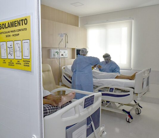 Estado de São Paulo bate recorde de pacientes internados em UTIs desde início da pandemia