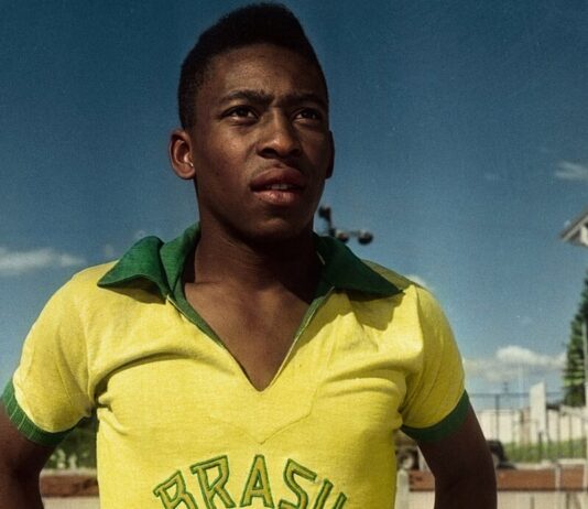 Documentário sobre Pelé da Netflix sugere que ele e a seleção fizeram parte da propaganda da ditadura