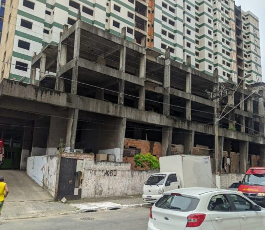 Garoto com Transtorno do Espectro Autista morre ao cair do 13º andar de prédio em PG