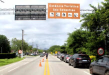 Após testar positivo para covid, mulher fura bloqueio em Bertioga, é perseguida e interceptada