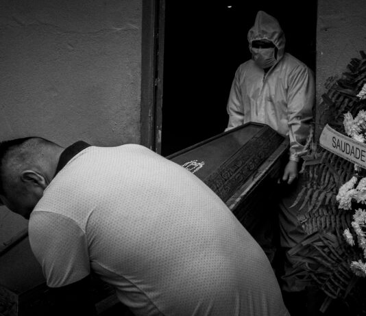 Mais de 360 mil mortos por Covid: Brasil ultrapassa nova marca macabra da pandemia