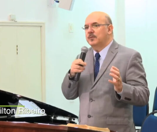 Santista, ministro da Educação piora fala sobre crianças com deficiência: “impossível a convivência”