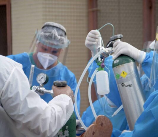 Perto de completar três anos, pandemia de Covid-19 está próxima do fim, indica OMS