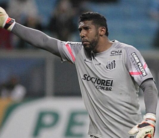 Ex-goleiro do Santos, Aranha é internado em UTI com mais de 50% dos pulmões comprometidos por Covid