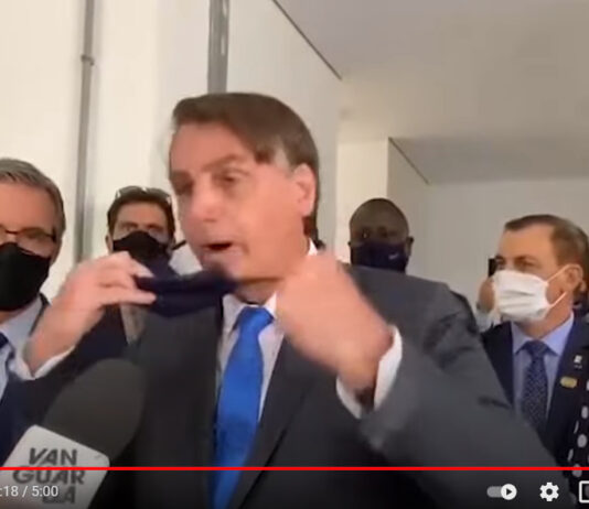 Transtornado, Bolsonaro arranca máscara e grita com jornalista da Globo: “Cala a boca”; veja vídeo