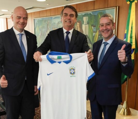 Bolsonarista, presidente da CBF é afastado após denúncia de assédio e em meio à crise da Copa América