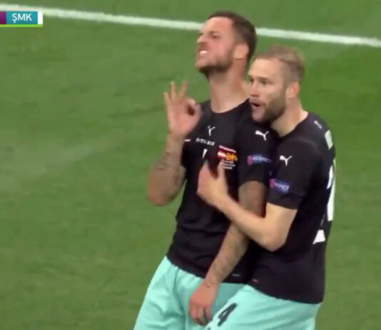 Na Eurocopa, atacante da Áustria comemora gol com gesto supremacista