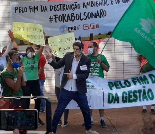 No Dia do Meio Ambiente, manifestantes protestam em Brasília contra Bolsonaro e Ricardo Salles