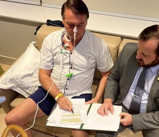 Médico diz que Jair Bolsonaro “está ótimo” e receberá alta neste domingo