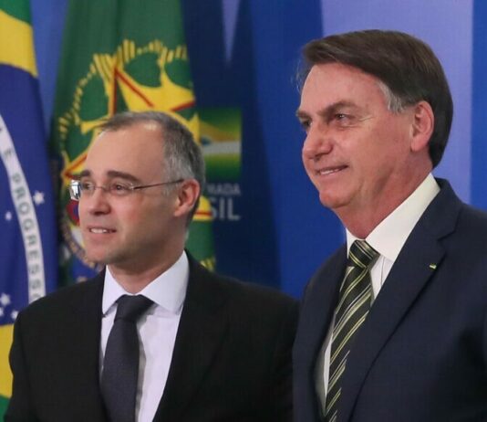 Indicado por Bolsonaro ao STF, santista André Mendonça será sabatinado no Senado no dia 20