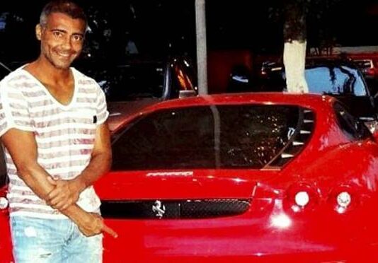 Romário terá mansão, lancha e dois carros de luxo leiloados para abater dívida com empresa