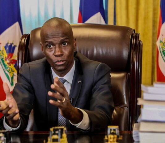 Em meio à guerra entre milícias, presidente do Haiti é assassinado a tiros dentro de sua residência