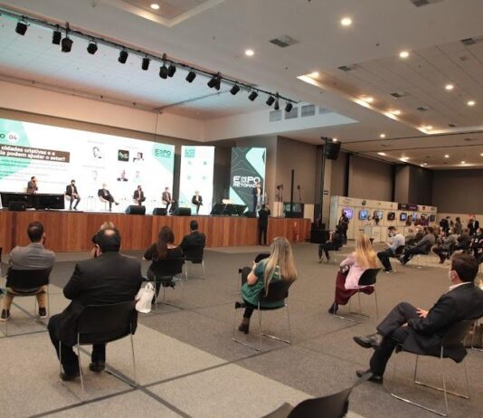 Expo Retomada reúne quase 1.500 pessoas em dois dias no Santos Convention Center