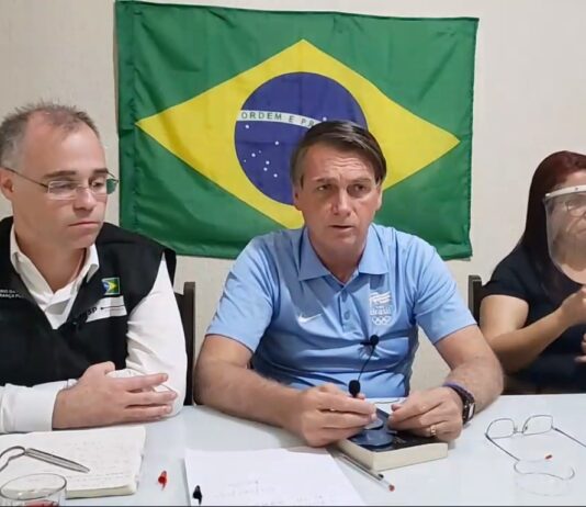 Jair Bolsonaro oficializa o nome do santista André Mendonça para o STF: Saiba quem é
