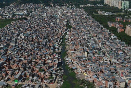 Crime organizado impede a criação de uma economia popular e solidária