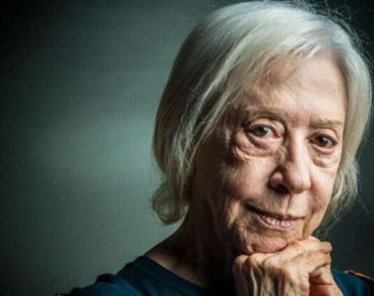 Fernanda Montenegro oficializa sua candidatura para a Academia Brasileira de Letras