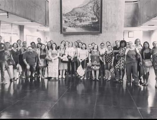 Servidores de Cubatão protestam contra PLC que deteriora categoria dos professores