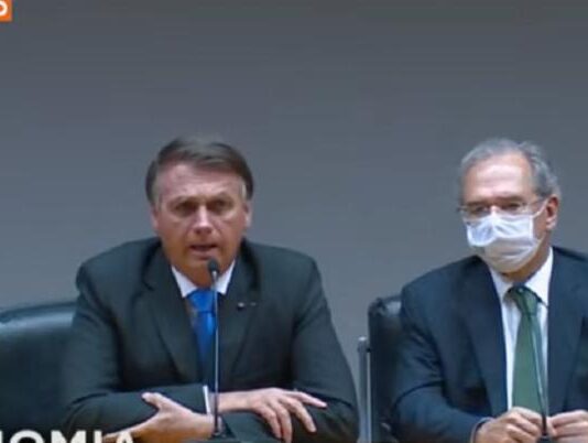 Distopia: Para Bolsonaro e Guedes, “economia está ajustada” e “Brasil está bem avaliado”