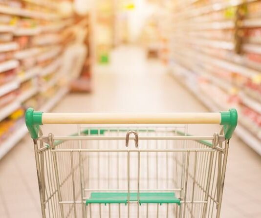 Economia em frangalhos: vendas no varejo recuam 3,1% em agosto, segundo IBGE