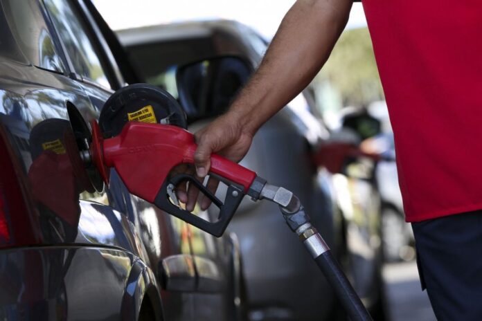 gasolina-combustivel-posto-1024x683