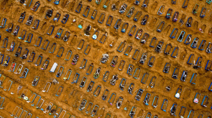sepultamentos-no-cemiterio-nossa-senhora-aparecida.-causado-pela-pandemia-do-covid-19-foto-alex-pazuello-semcom-fotos-publicas-1536x859