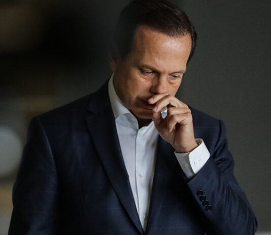 João Doria desiste de disputar a presidência, irrita PSDB e pode beneficiar Haddad