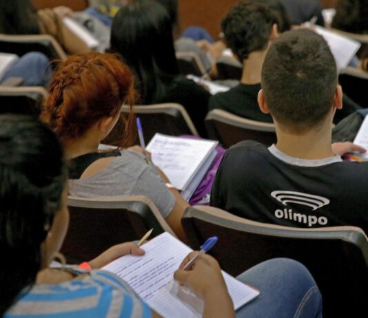Enem sob risco: Servidores do Inep se demitem a apenas duas semanas da realização das provas