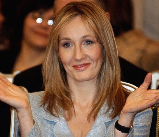 Acusada de transfobia, J.K. Rowling é “esquecida” em especial de Harry Potter