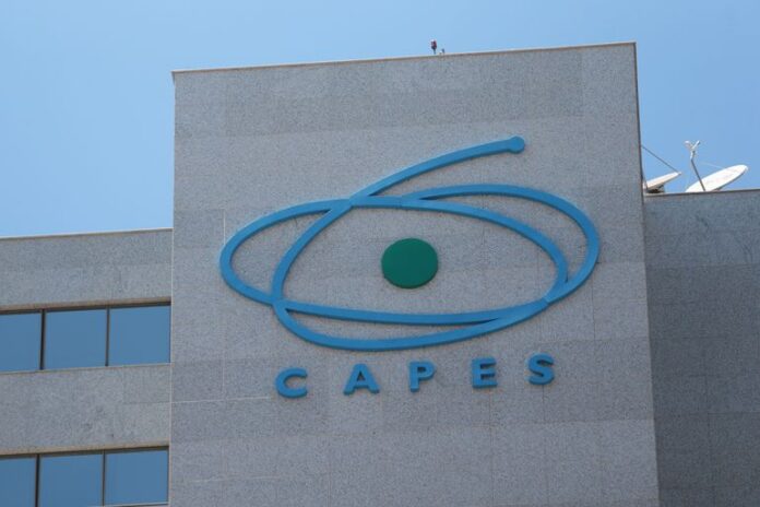 Capes