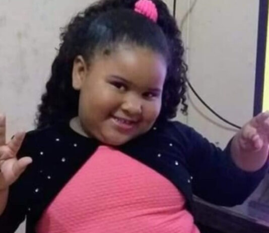 Após perder filha de 8 anos para Covid-19, mãe clama por vacinação infantil