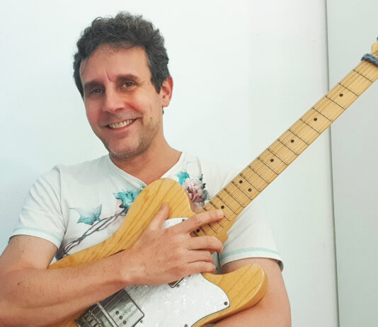 Músico Rogério Baraquet faz apresentação especial na Pinacoteca em Santos