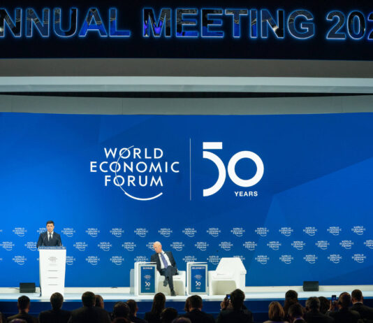 Fórum Econômico Mundial adia encontro de Davos por causa da Ômicron