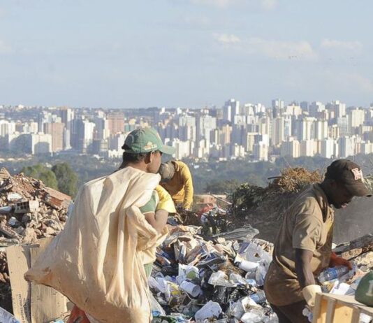Desigualdade: Mundo empobrece na pandemia e 500 mais ricos ganham mais de US$ 1 trilhão