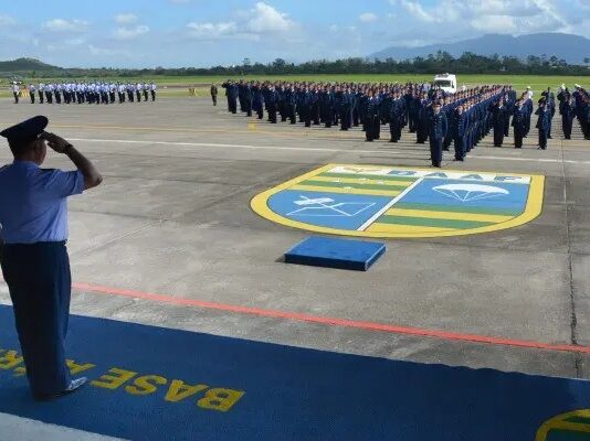 Mais de 1.800 militares da FAB seguem Bolsonaro e não se vacinam contra Covid