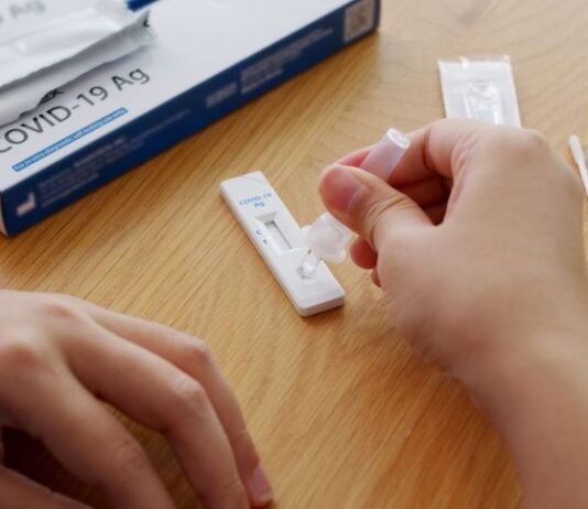 Covid-19: Anvisa adia decisão sobre autotestes e cobra mais dados do ministério