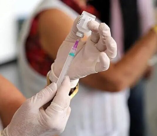 Ômicron: Itália obriga vacinação para maiores de 50 anos; EUA têm 4 mil crianças internadas