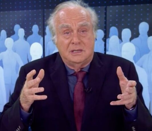 Morre Arnaldo Jabor, comentarista da TV Globo e diretor do Cinema Novo
