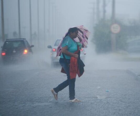 Guarujá: Acumulado de chuva em 24 horas é quase o previsto para o mês inteiro