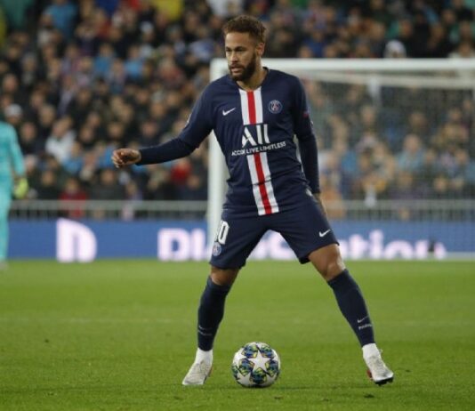 Em crise no PSG, Neymar vai aos treinos “quase bêbado”, diz imprensa francesa