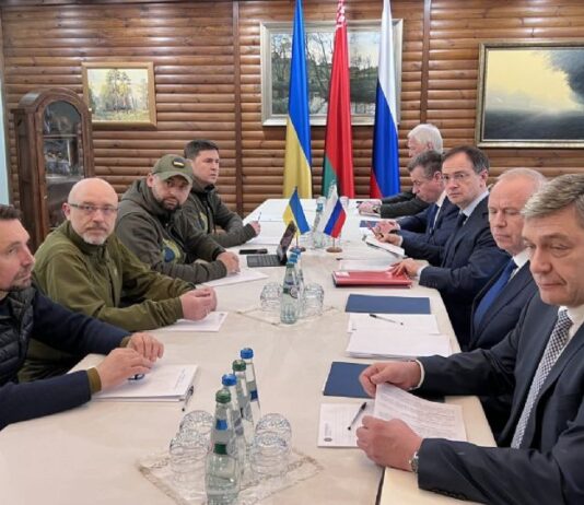 Após reunião com Rússia, Ucrânia fala em “pequeno avanço”; saiba qual foi o acordo