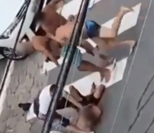 Adolescente acusado de roubar aparelho celular é espancado em Praia Grande