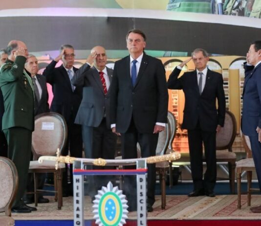 Além de picanha, file mignon e Viagra, Exército comprou 60 próteses penianas