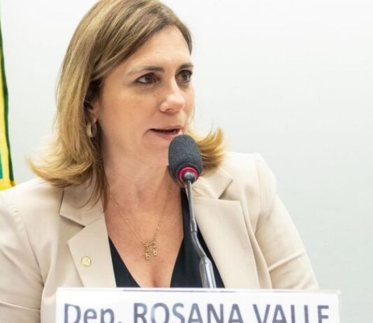 Rosana Valle é escolhida para ser vice na chapa de Tarcísio Freitas ao governo de SP