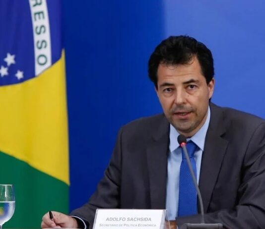 Por ordem de Bolsonaro, prioridade de novo ministro é privatizar Petrobras e pré-sal