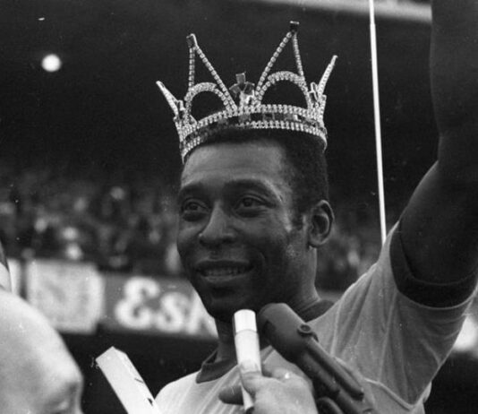 Instituto Arte no Dique homenageia Atleta do Século e inaugura Complexo Rei Pelé