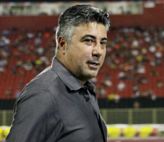 Após conturbada saída de Falcão, Santos contrata Gallo como coordenador técnico