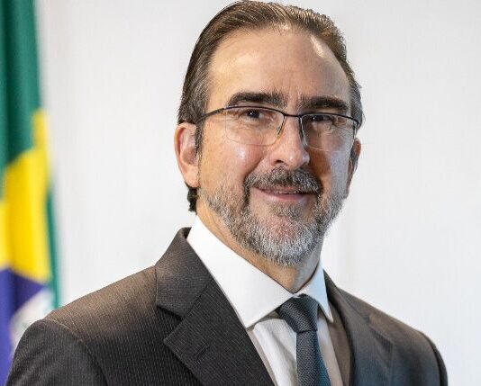 Autoridades e especialistas debatem em Santos impactos da reforma tributária