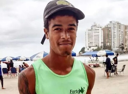 Patrão diz que vítima da polícia no Guarujá morreu “por ser negro e morar em favela”