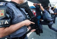 Movimentos de direitos humanos promovem ato em repúdio à chacina na Baixada